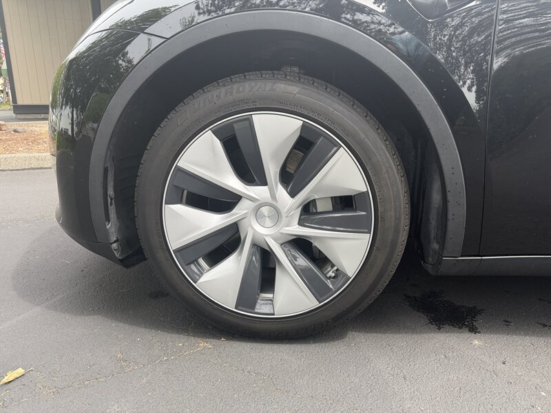 2021 Tesla Model Y Long Range   - Photo 20 - Renton, WA 98057