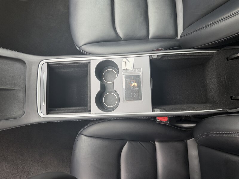 2021 Tesla Model Y Long Range   - Photo 14 - Renton, WA 98057