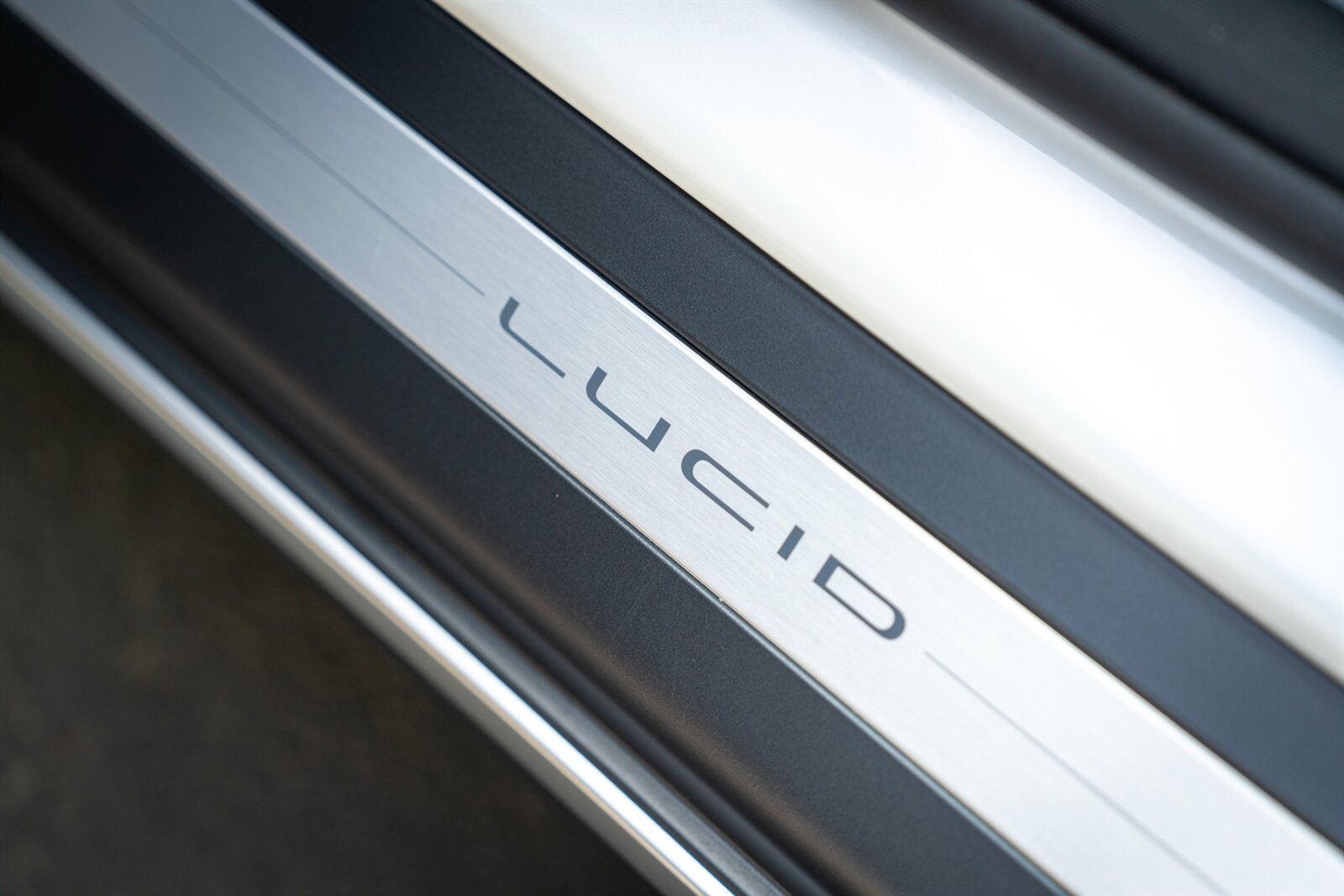 2025 Lucid Air Touring   - Photo 33 - Renton, WA 98057