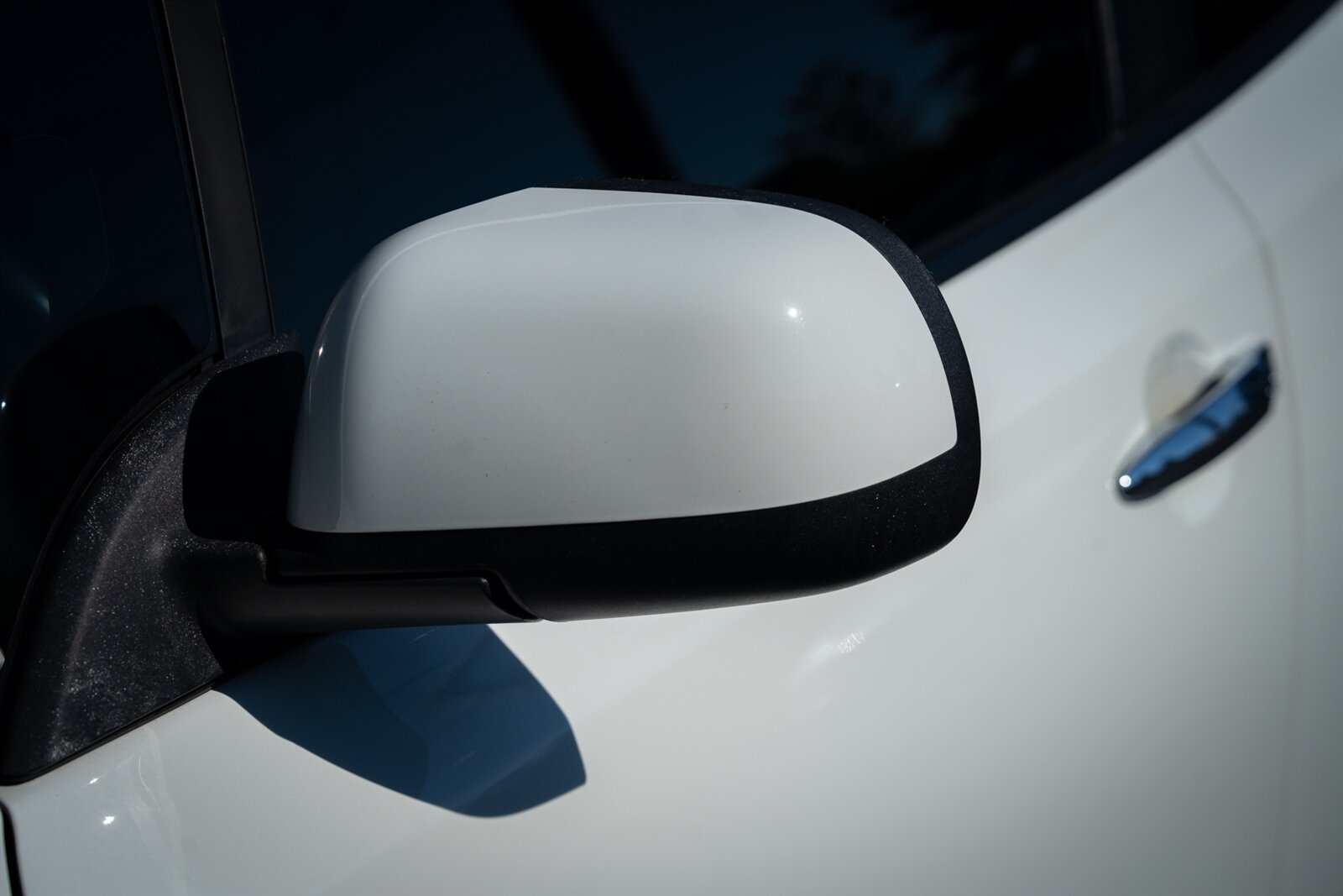 2017 Nissan Leaf SV   - Photo 7 - Renton, WA 98057