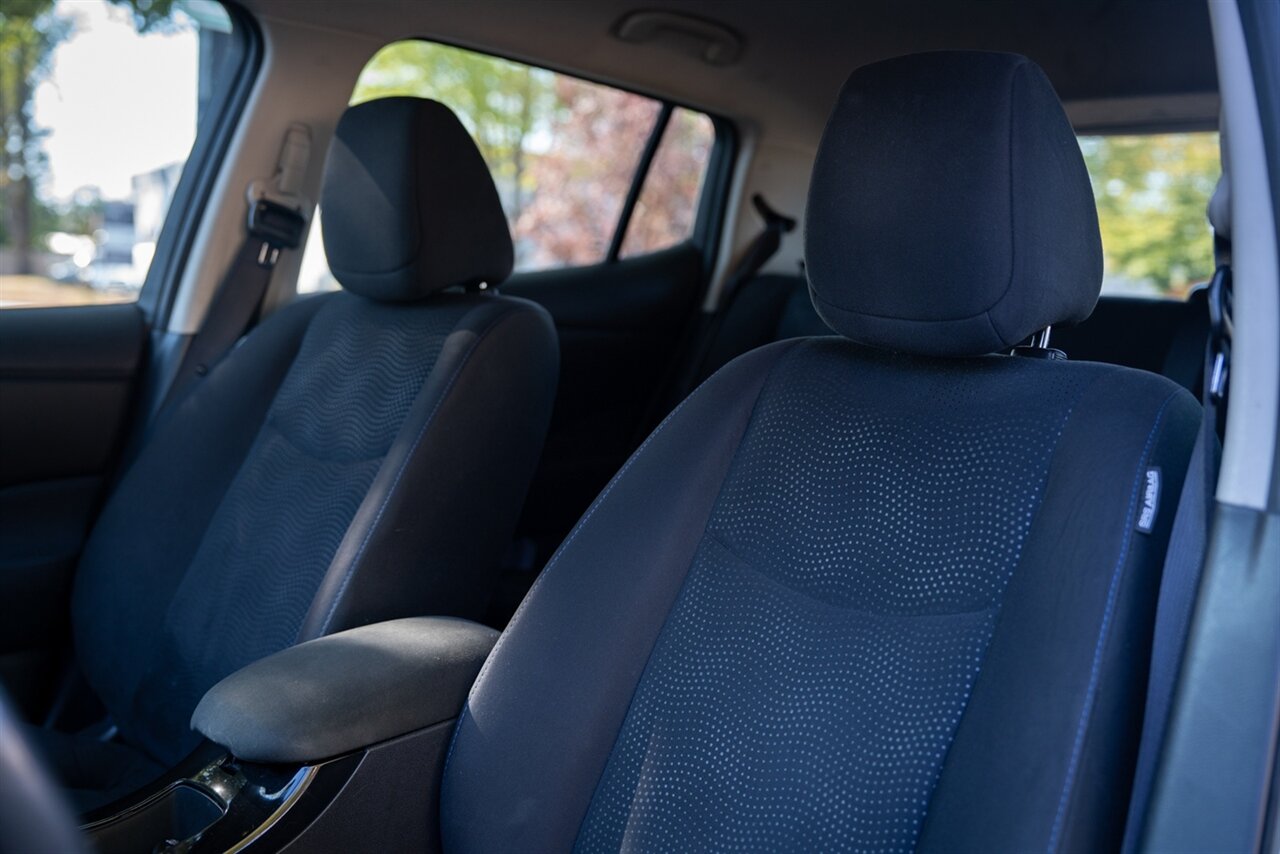 2017 Nissan Leaf SV   - Photo 18 - Renton, WA 98057