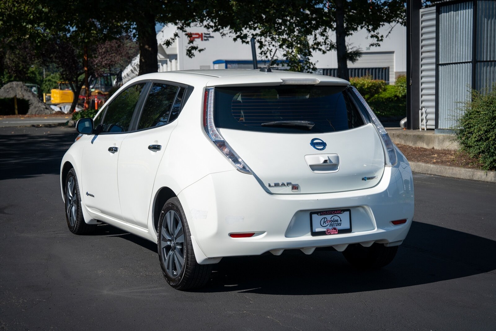 2017 Nissan Leaf SV   - Photo 9 - Renton, WA 98057