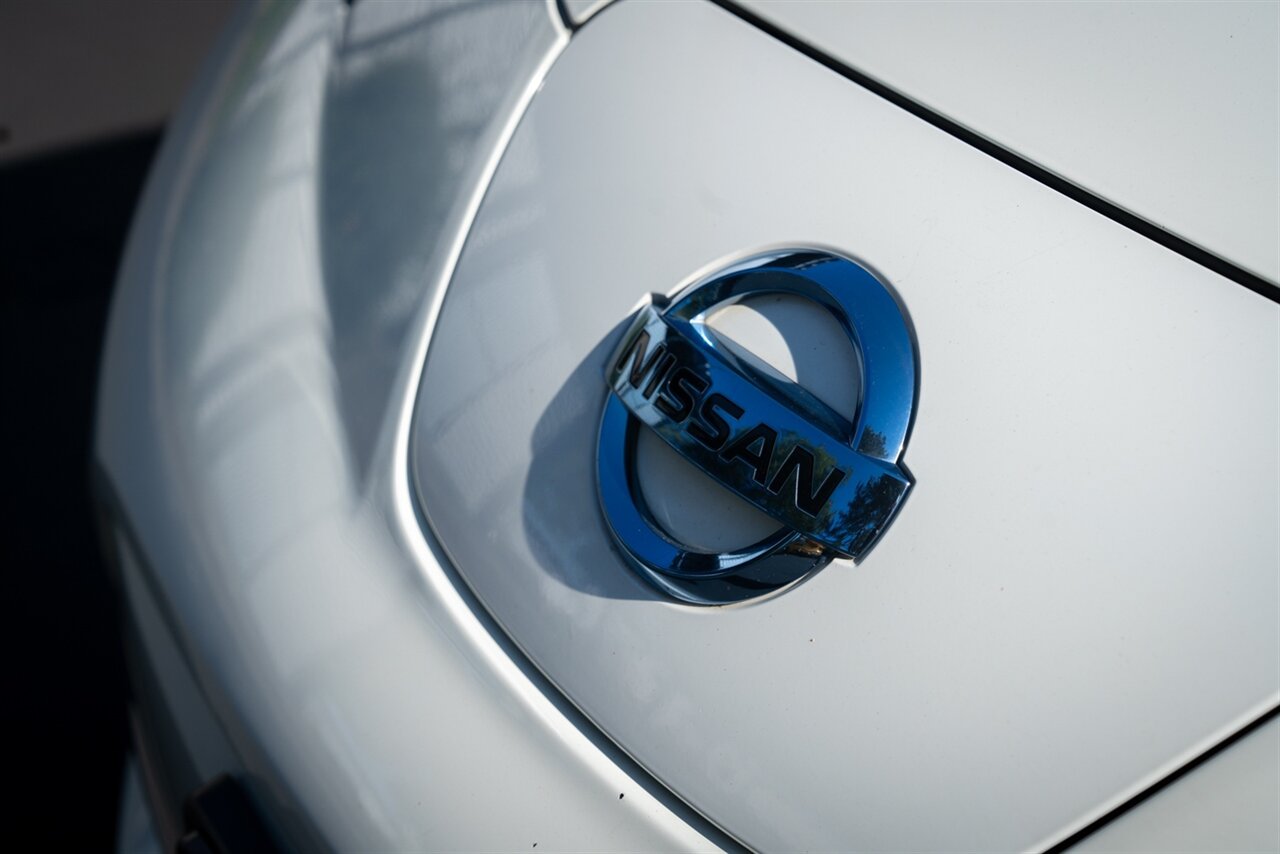 2017 Nissan Leaf SV   - Photo 3 - Renton, WA 98057