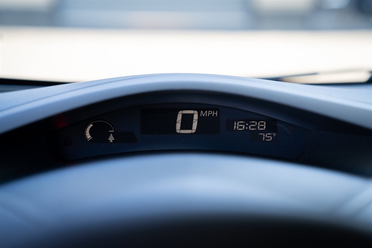 2017 Nissan Leaf SV   - Photo 27 - Renton, WA 98057
