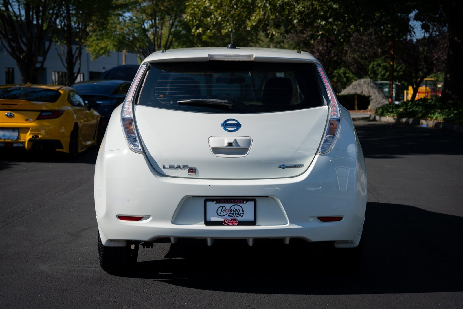 2017 Nissan Leaf SV   - Photo 10 - Renton, WA 98057