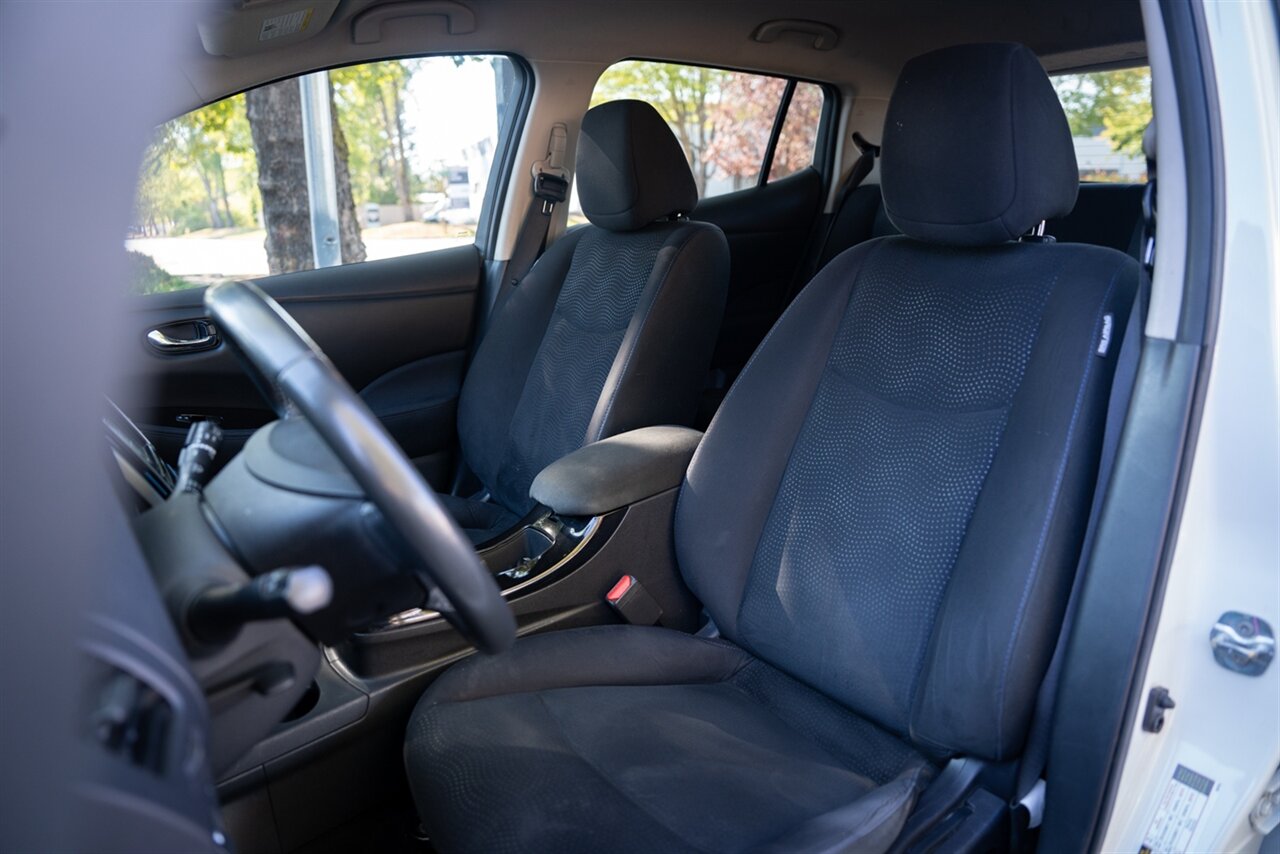 2017 Nissan Leaf SV   - Photo 17 - Renton, WA 98057