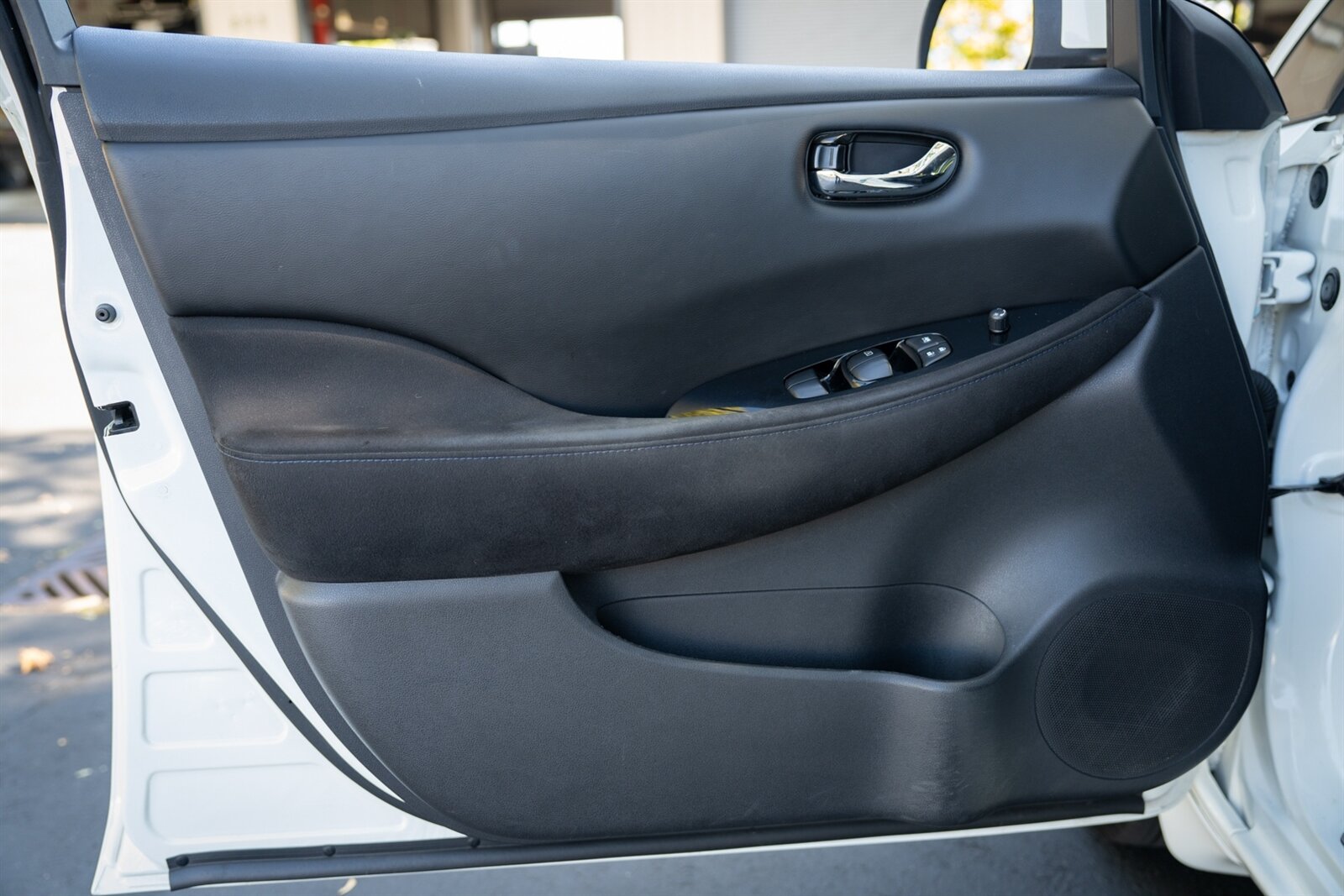 2017 Nissan Leaf SV   - Photo 19 - Renton, WA 98057