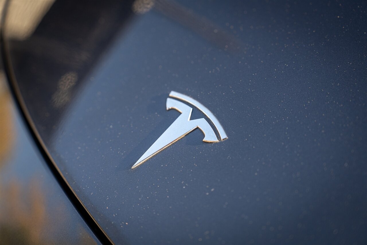 2022 Tesla Model Y Performance   - Photo 3 - Renton, WA 98057