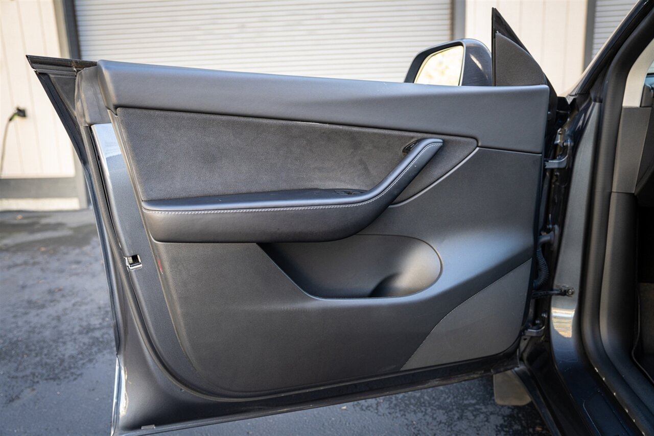 2022 Tesla Model Y Performance   - Photo 28 - Renton, WA 98057