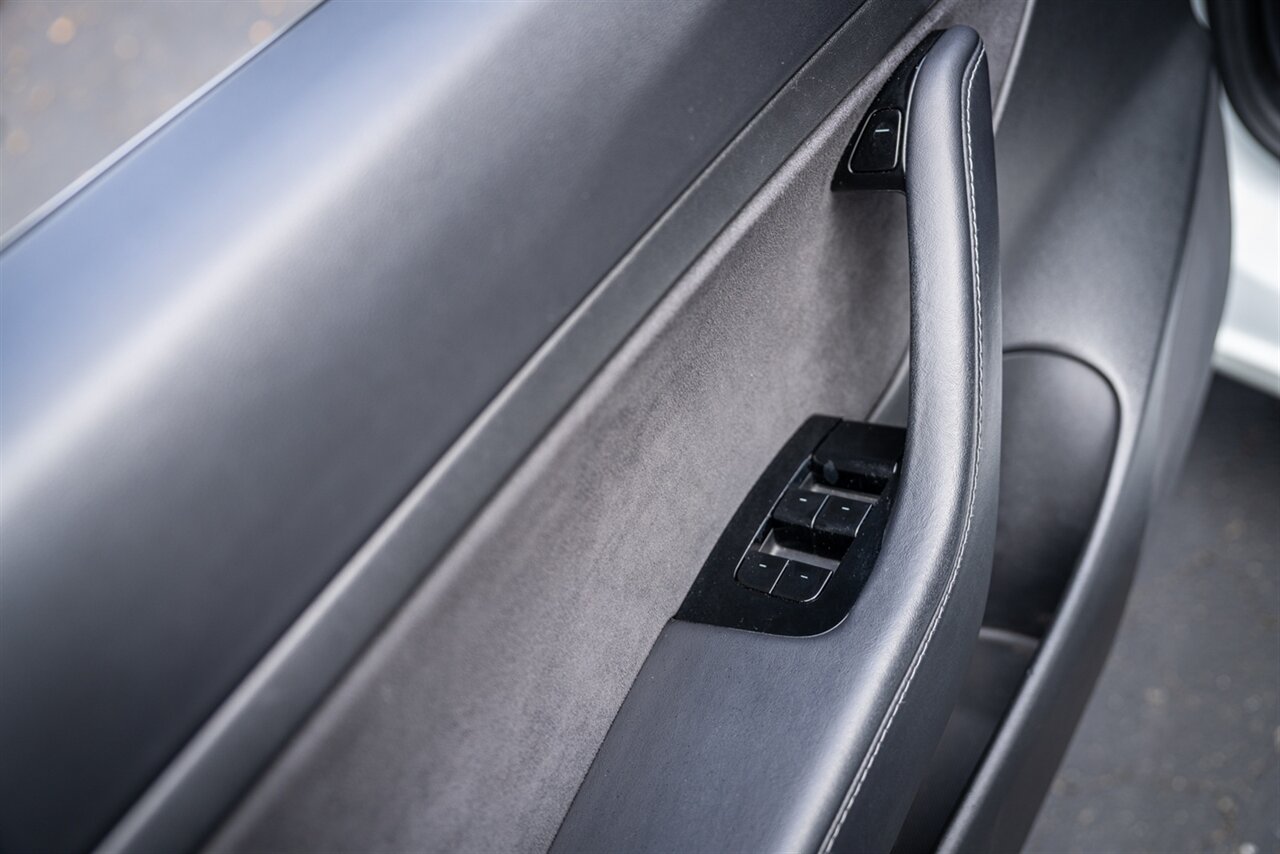 2020 Tesla Model 3 Standard Range Plus   - Photo 18 - Renton, WA 98057