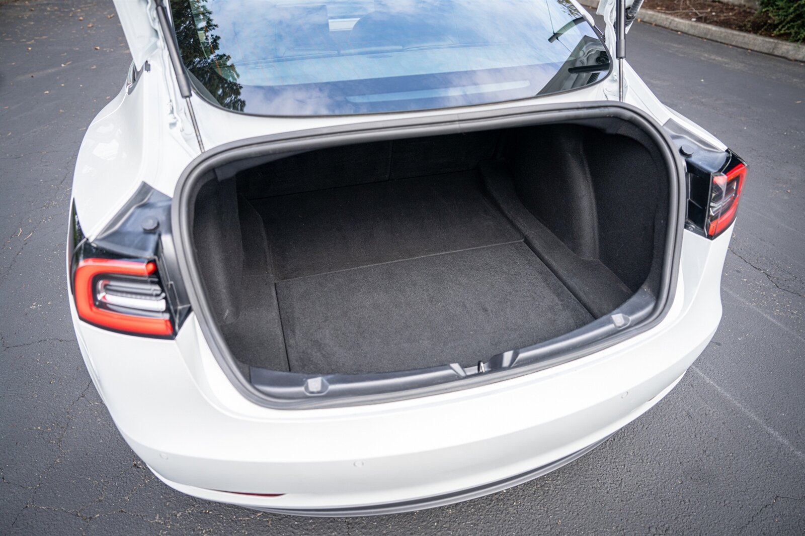 2020 Tesla Model 3 Standard Range Plus   - Photo 15 - Renton, WA 98057