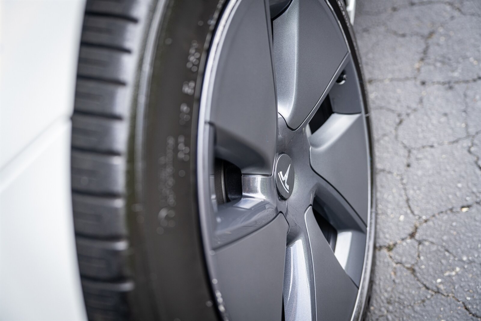 2020 Tesla Model 3 Standard Range Plus   - Photo 5 - Renton, WA 98057