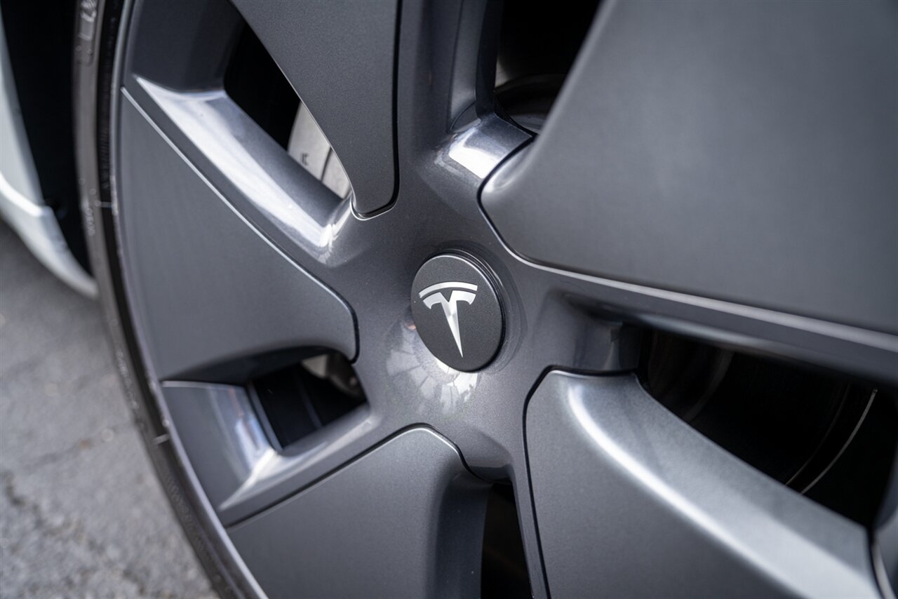 2020 Tesla Model 3 Standard Range Plus   - Photo 13 - Renton, WA 98057
