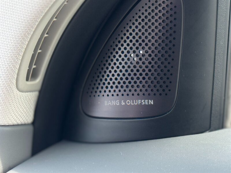 2023 Genesis GV60 Advanced   - Photo 14 - Renton, WA 98057