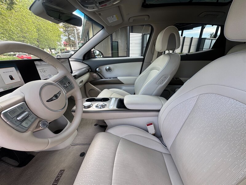 2023 Genesis GV60 Advanced   - Photo 5 - Renton, WA 98057