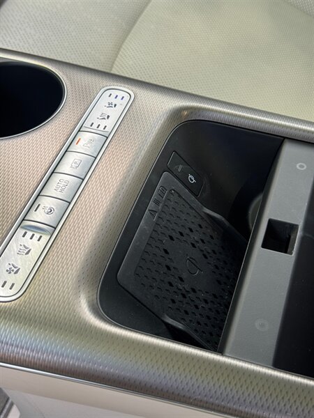2023 Genesis GV60 Advanced   - Photo 23 - Renton, WA 98057