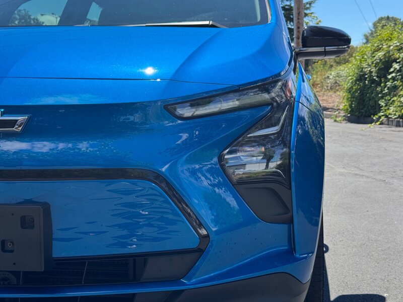2022 Chevrolet Bolt EV 2LT   - Photo 4 - Renton, WA 98057