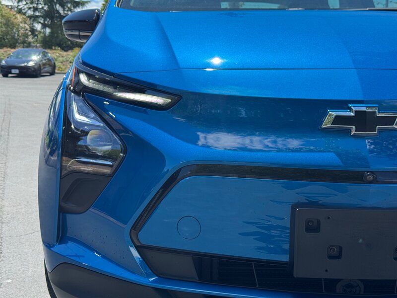 2022 Chevrolet Bolt EV 2LT   - Photo 3 - Renton, WA 98057
