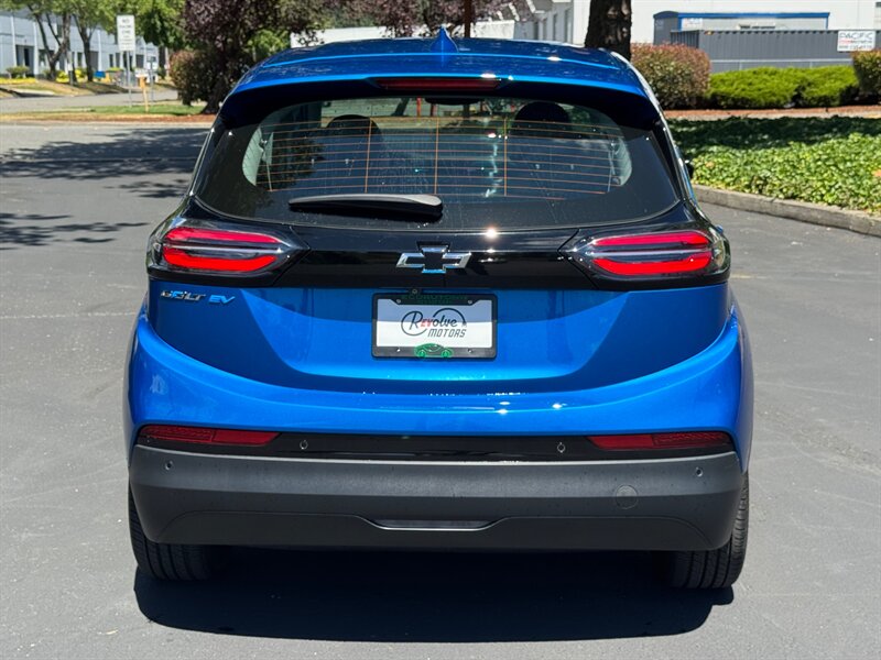 2022 Chevrolet Bolt EV 2LT   - Photo 7 - Renton, WA 98057
