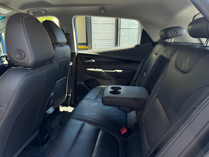 2022 Chevrolet Bolt EV 2LT   - Photo 11 - Renton, WA 98057
