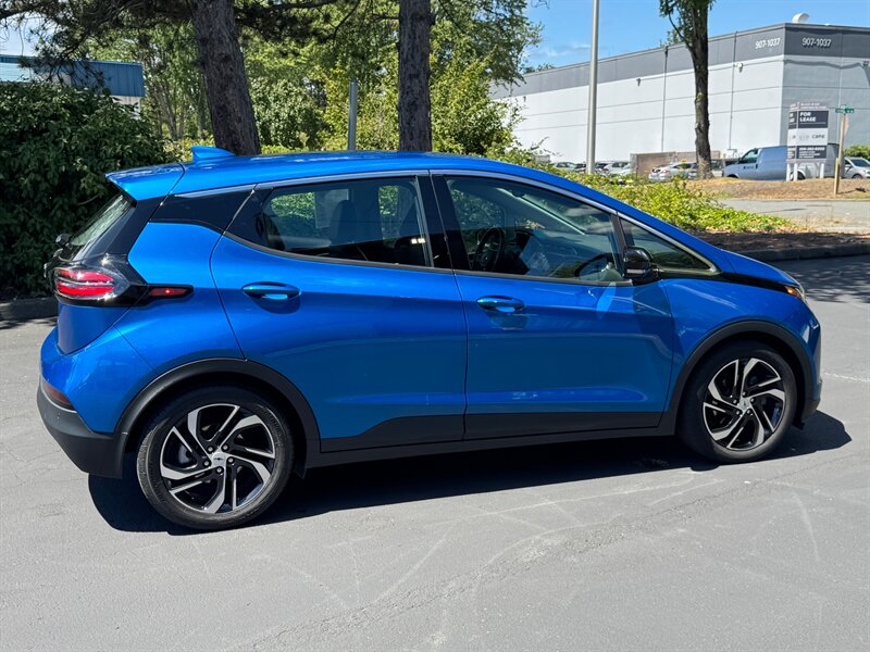 2022 Chevrolet Bolt EV 2LT   - Photo 6 - Renton, WA 98057