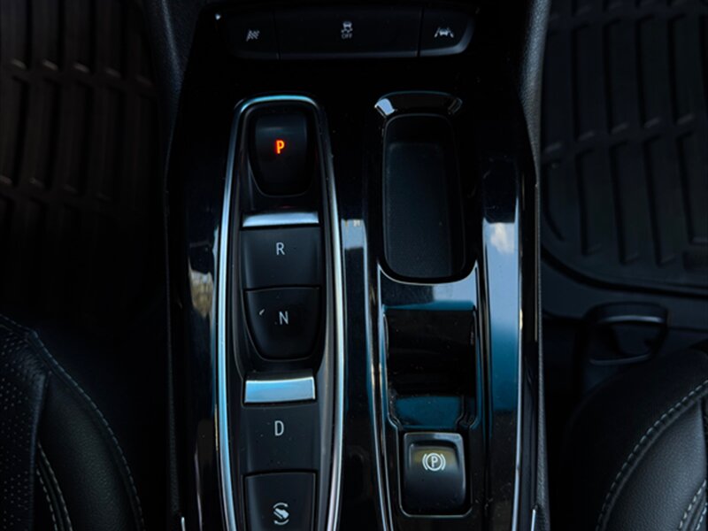 2022 Chevrolet Bolt EV 2LT   - Photo 18 - Renton, WA 98057