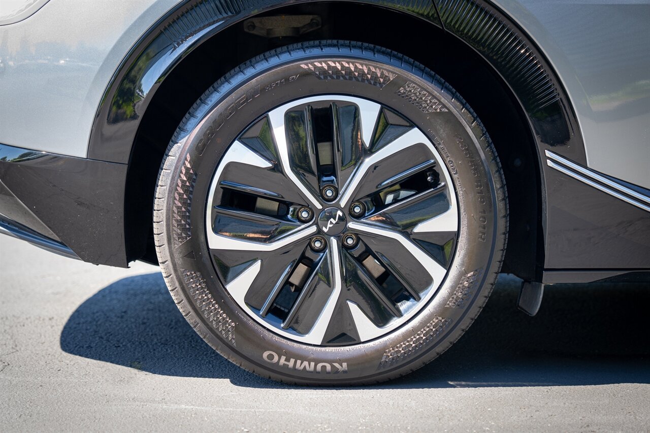 2024 Kia EV6 Wind   - Photo 15 - Renton, WA 98057