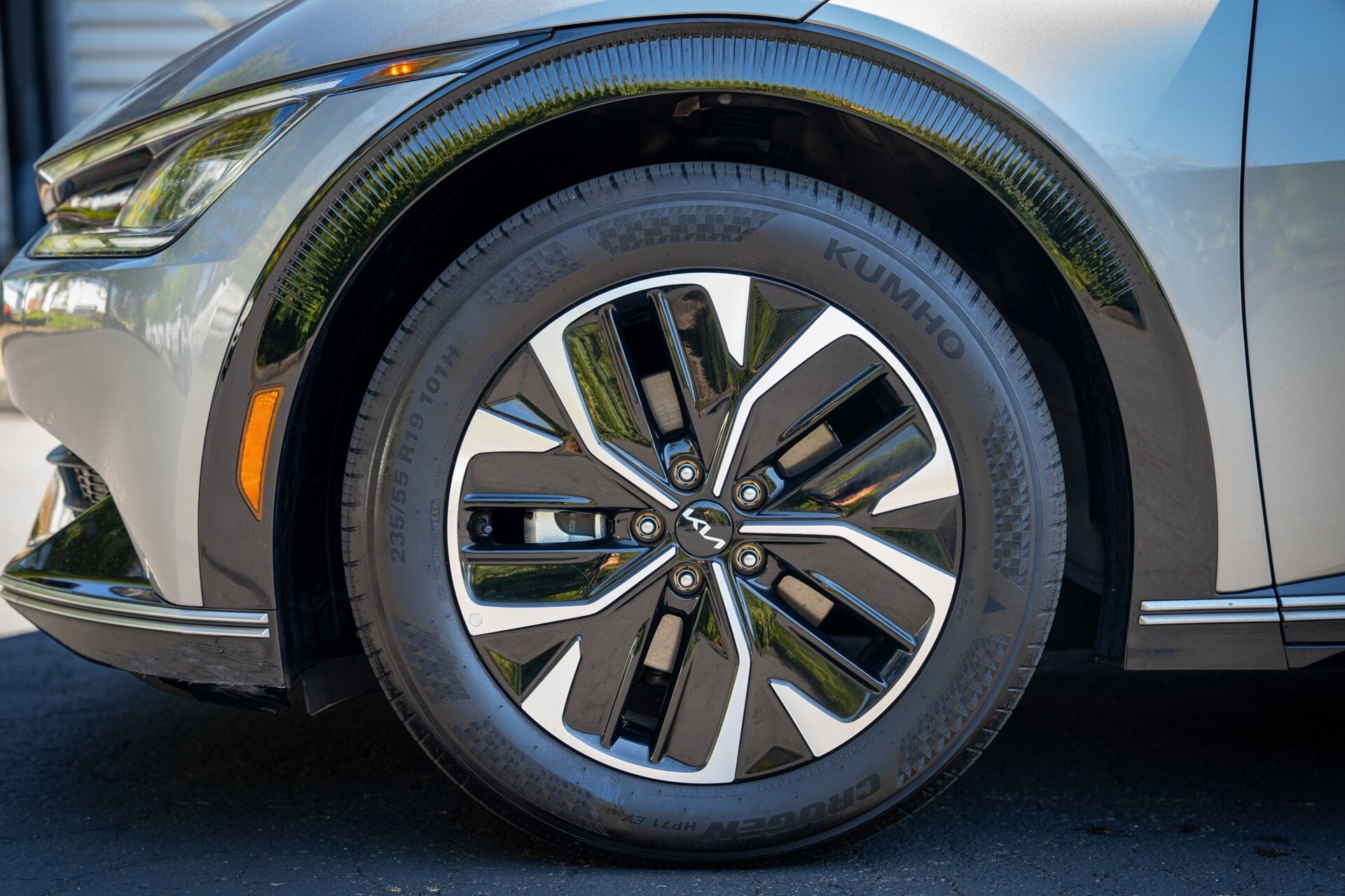 2024 Kia EV6 Wind   - Photo 13 - Renton, WA 98057
