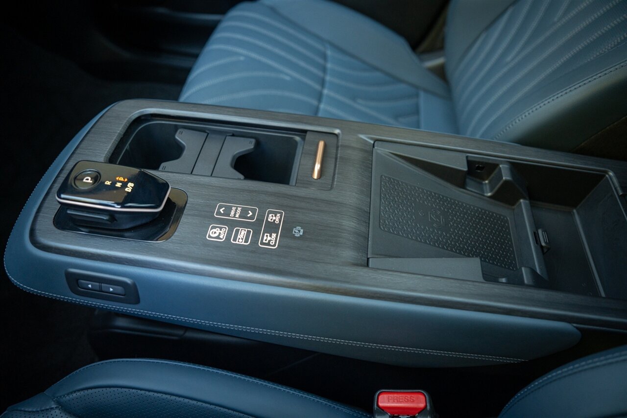 2024 Nissan Ariya Platinum+ e-4ORCE   - Photo 47 - Renton, WA 98057