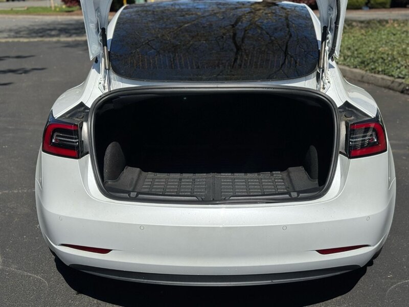 2019 Tesla Model 3 Standard Range Plus   - Photo 9 - Renton, WA 98057