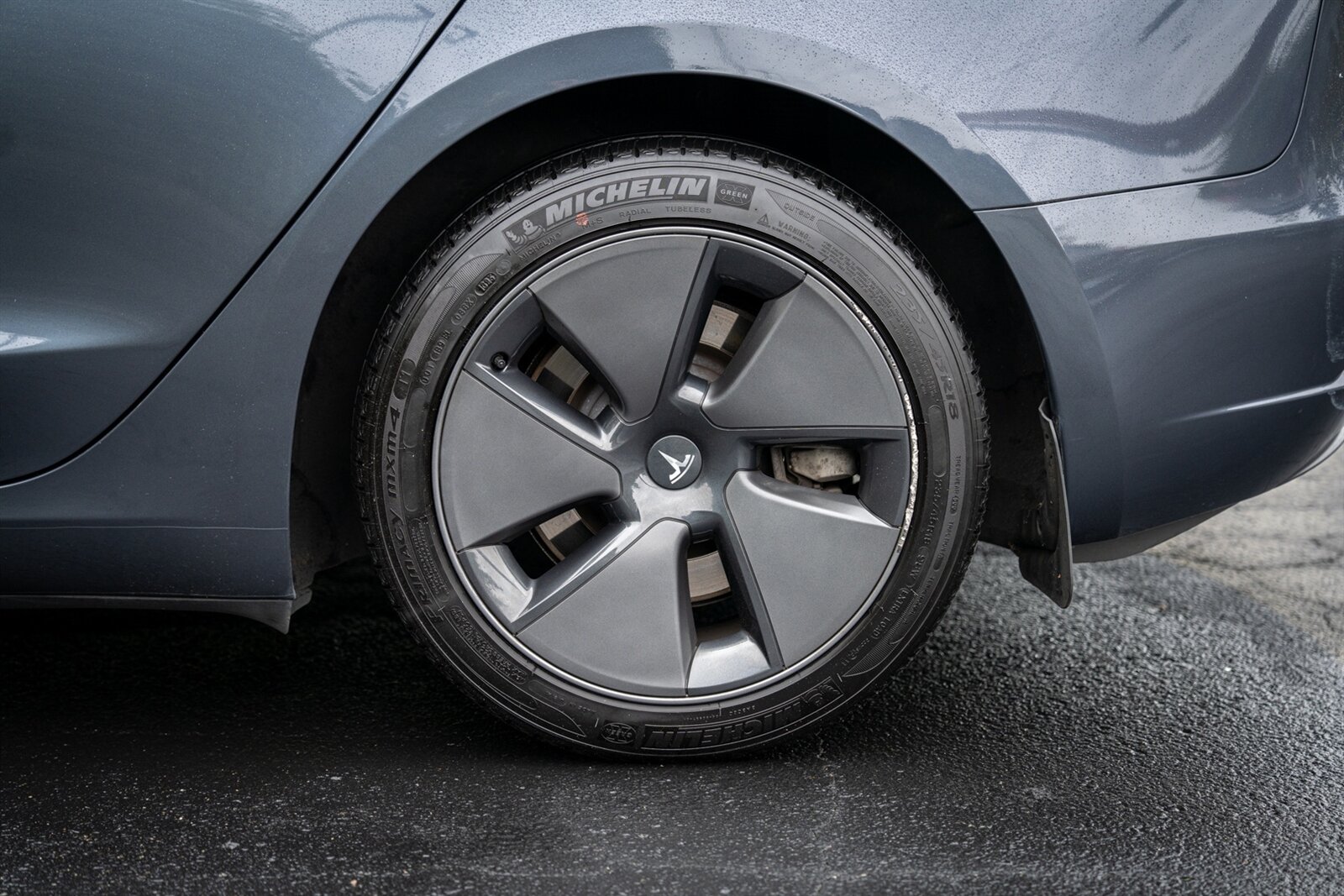 2023 Tesla Model 3   - Photo 14 - Renton, WA 98057