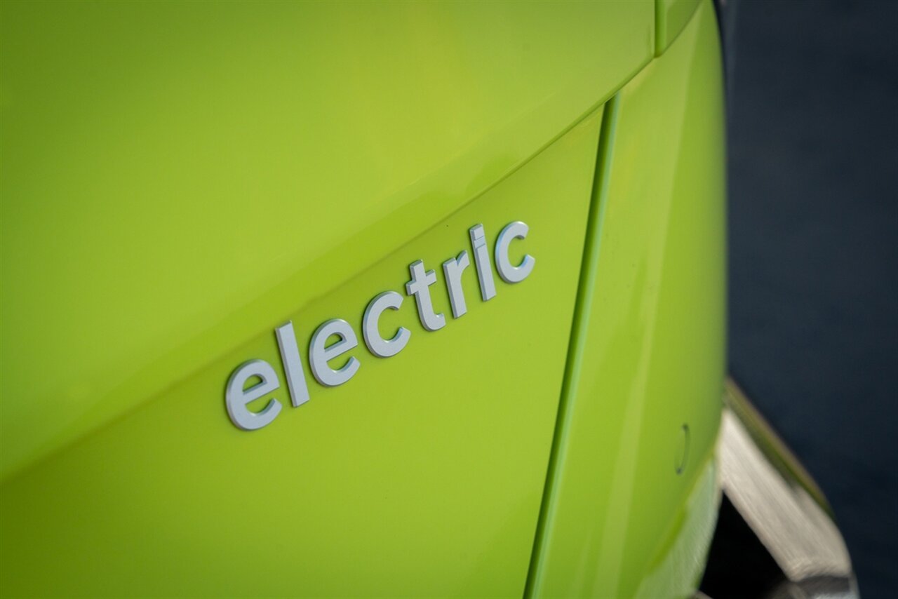 2024 Hyundai KONA Electric Limited   - Photo 15 - Renton, WA 98057