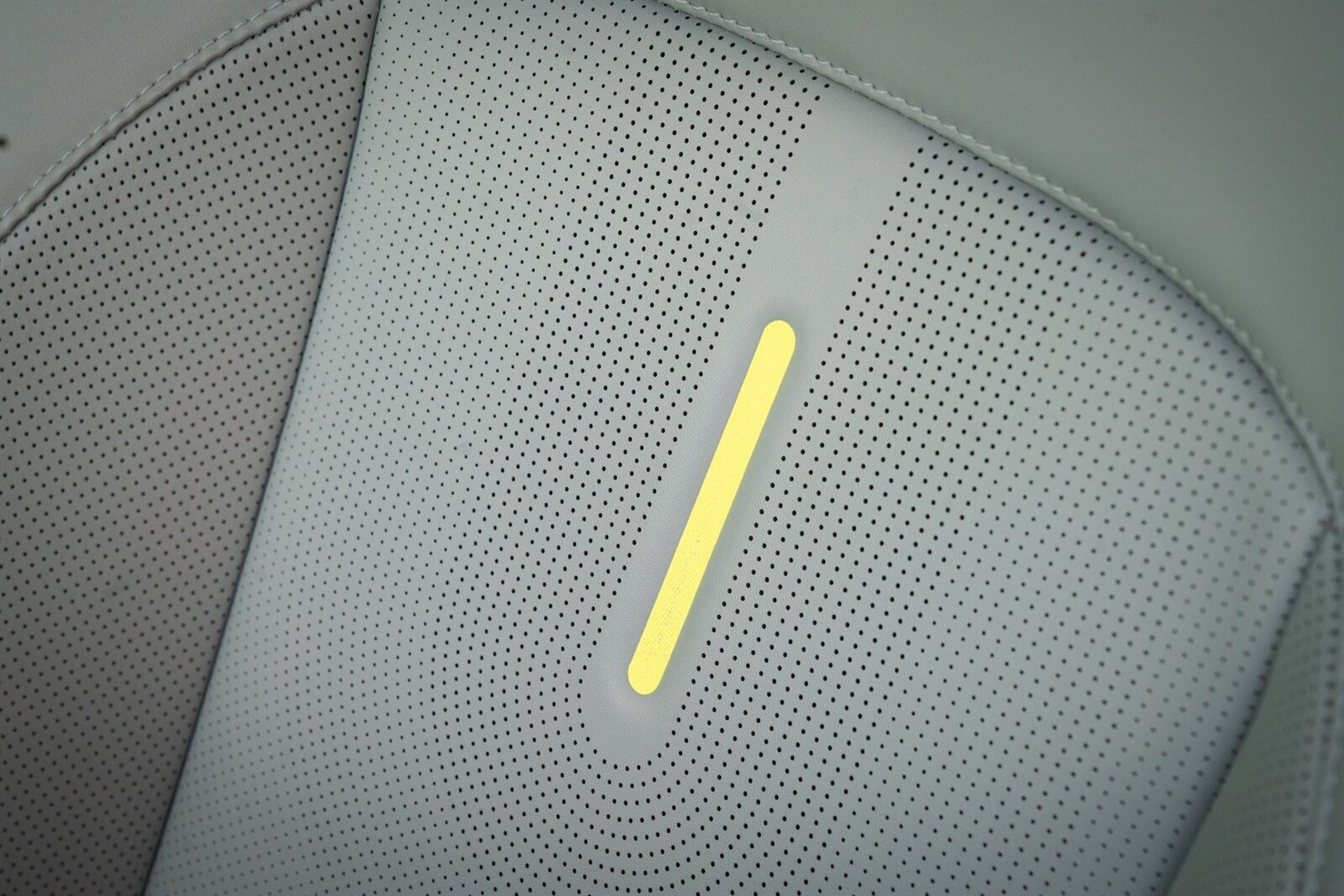 2024 Hyundai KONA Electric Limited   - Photo 23 - Renton, WA 98057