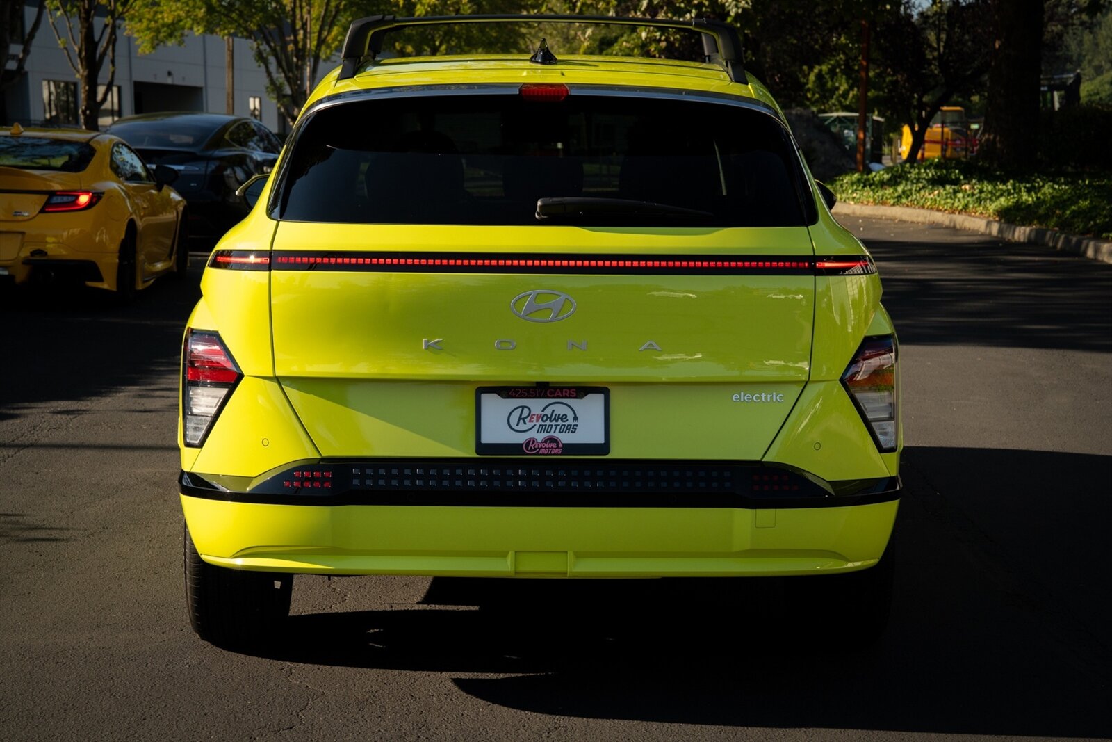 2024 Hyundai KONA Electric Limited   - Photo 8 - Renton, WA 98057
