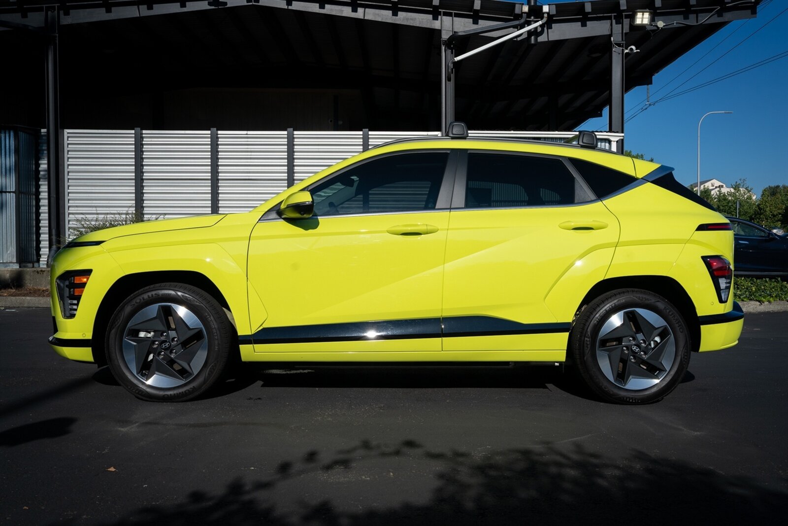 2024 Hyundai KONA Electric Limited   - Photo 6 - Renton, WA 98057