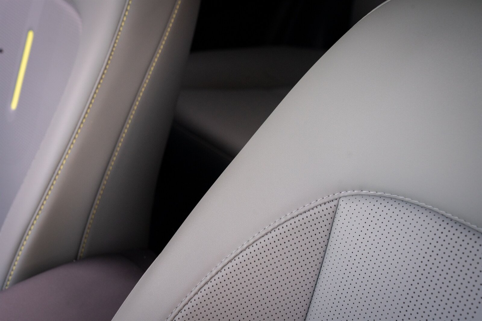 2024 Hyundai KONA Electric Limited   - Photo 22 - Renton, WA 98057