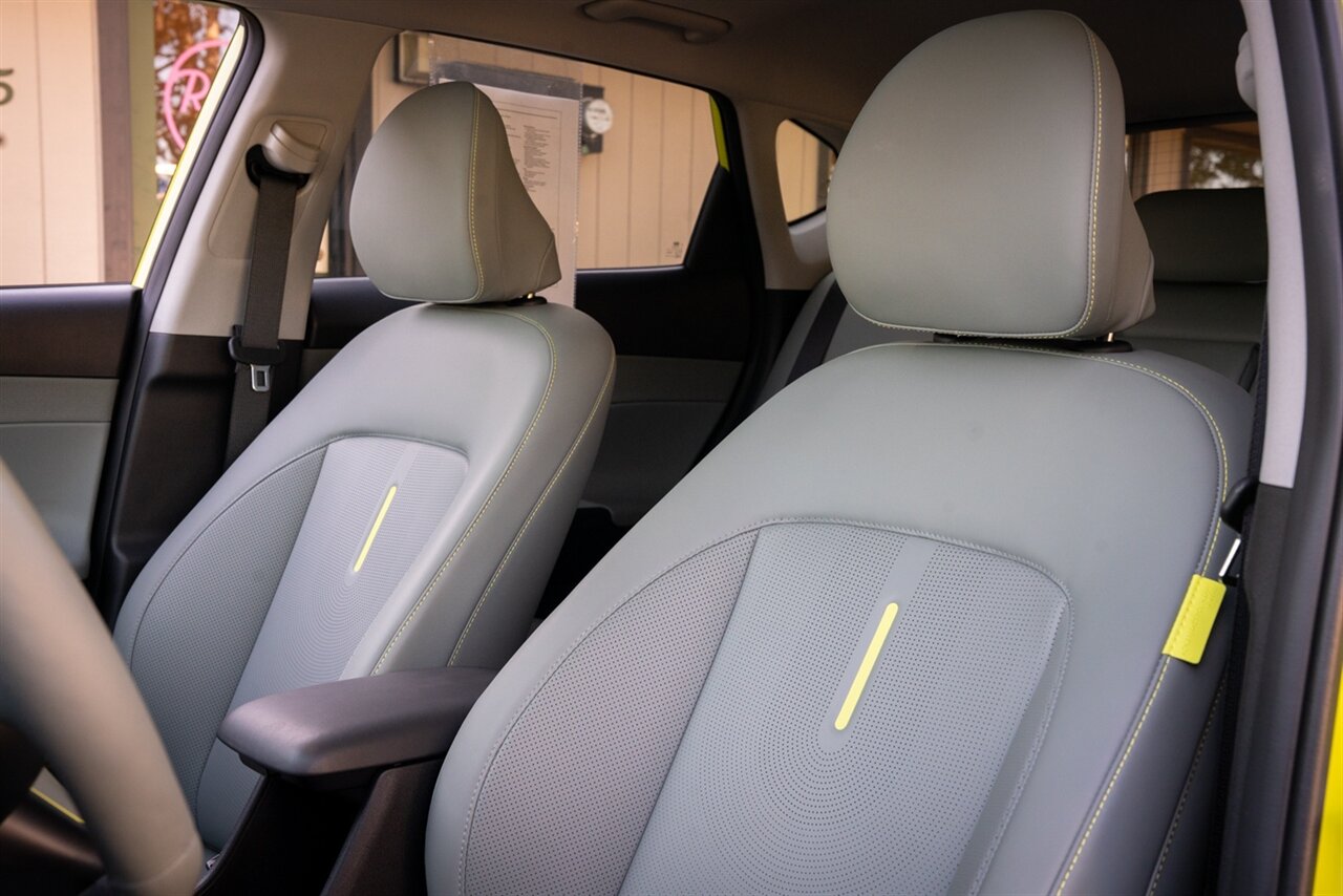 2024 Hyundai KONA Electric Limited   - Photo 21 - Renton, WA 98057