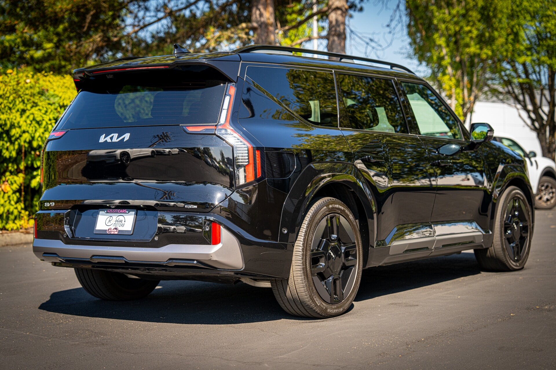 2024 Kia EV9 GT-Line   - Photo 12 - Renton, WA 98057