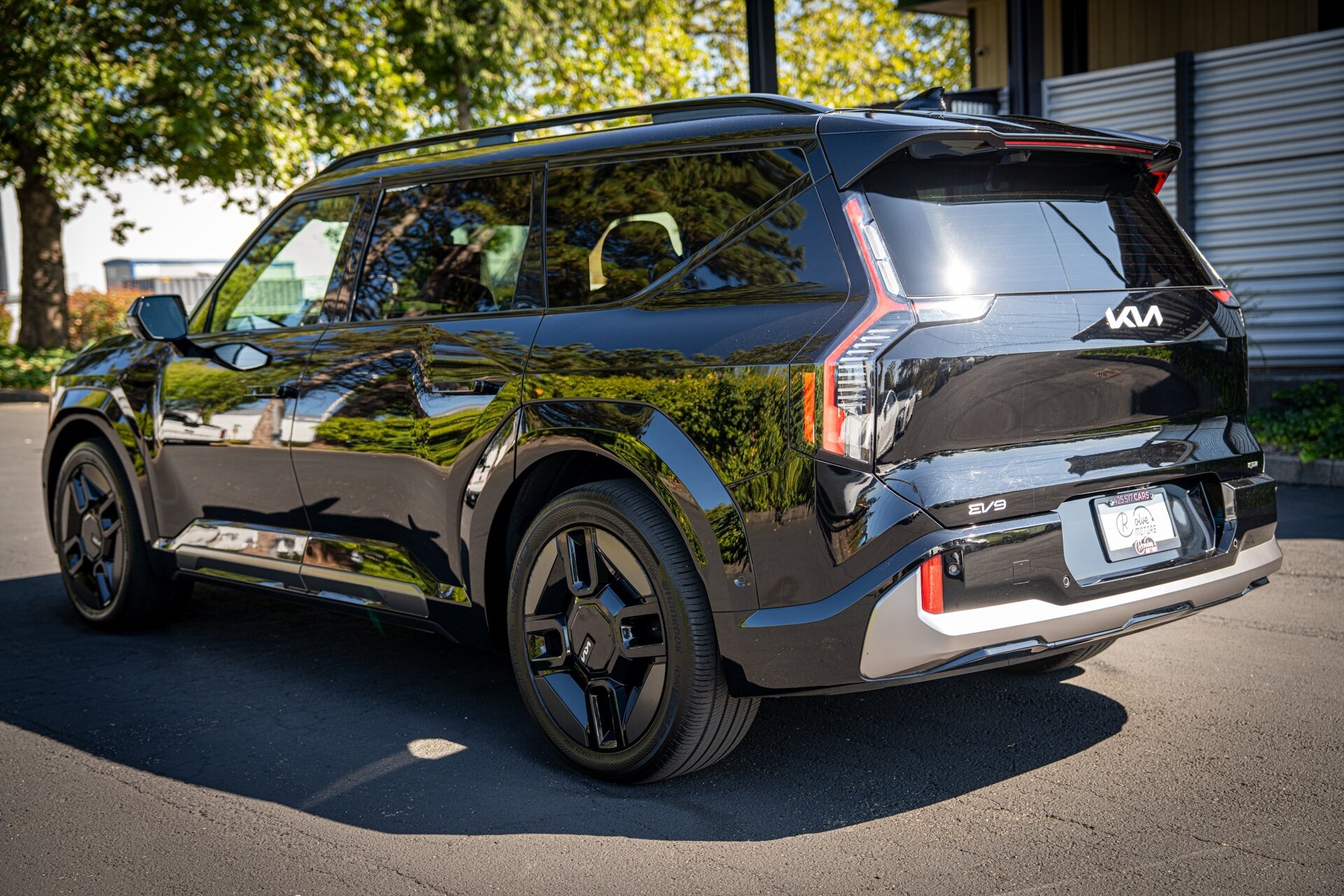 2024 Kia EV9 GT-Line   - Photo 10 - Renton, WA 98057