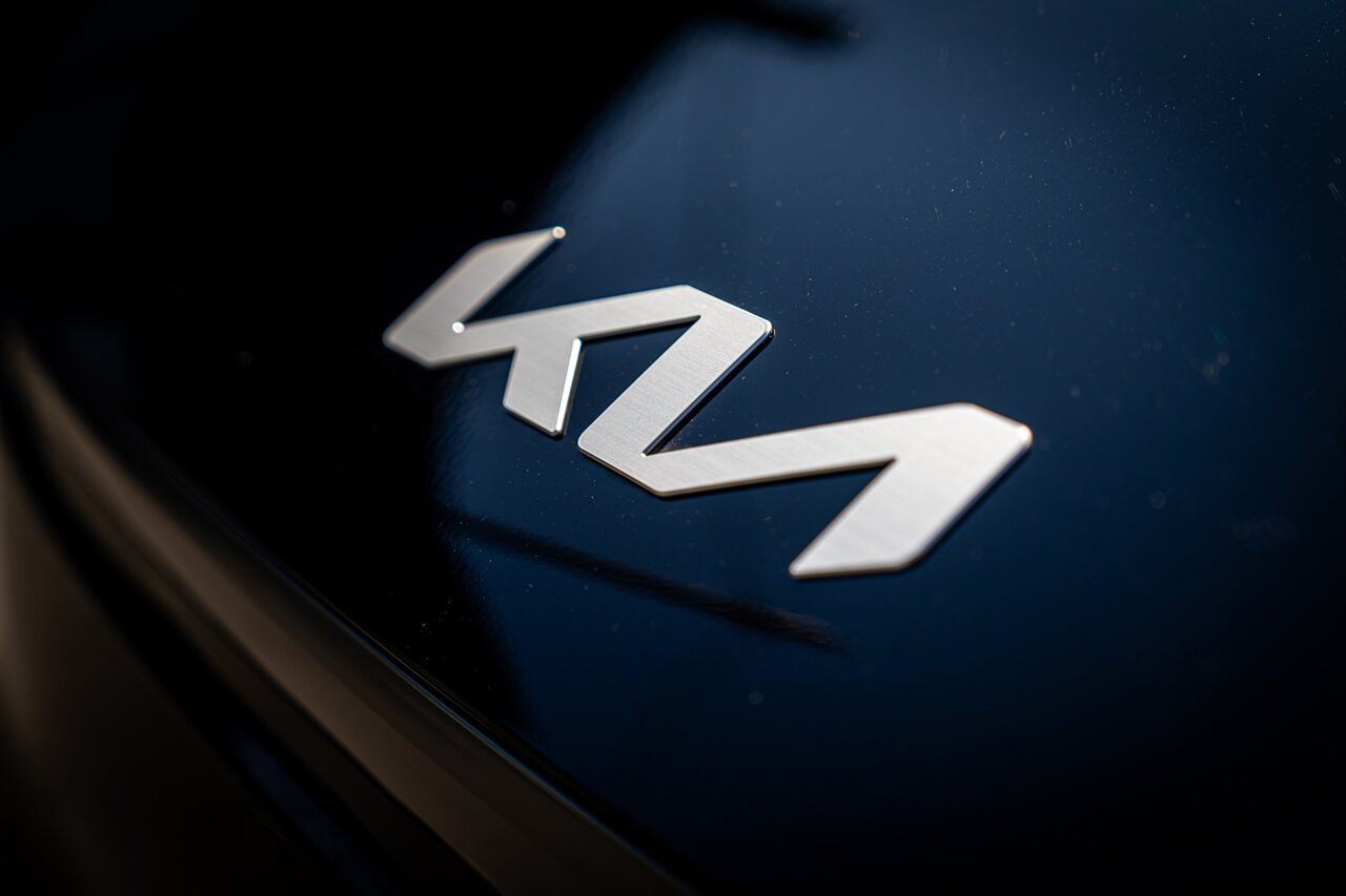 2024 Kia EV9 GT-Line   - Photo 6 - Renton, WA 98057