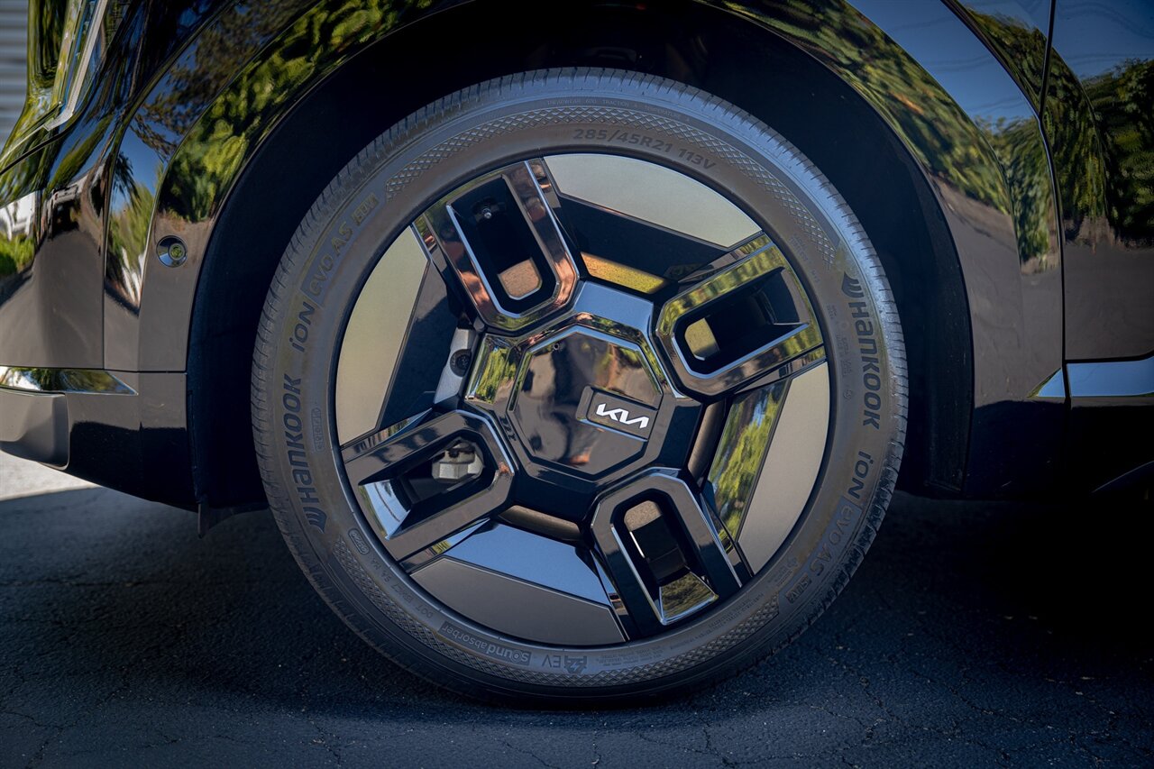 2024 Kia EV9 GT-Line   - Photo 17 - Renton, WA 98057