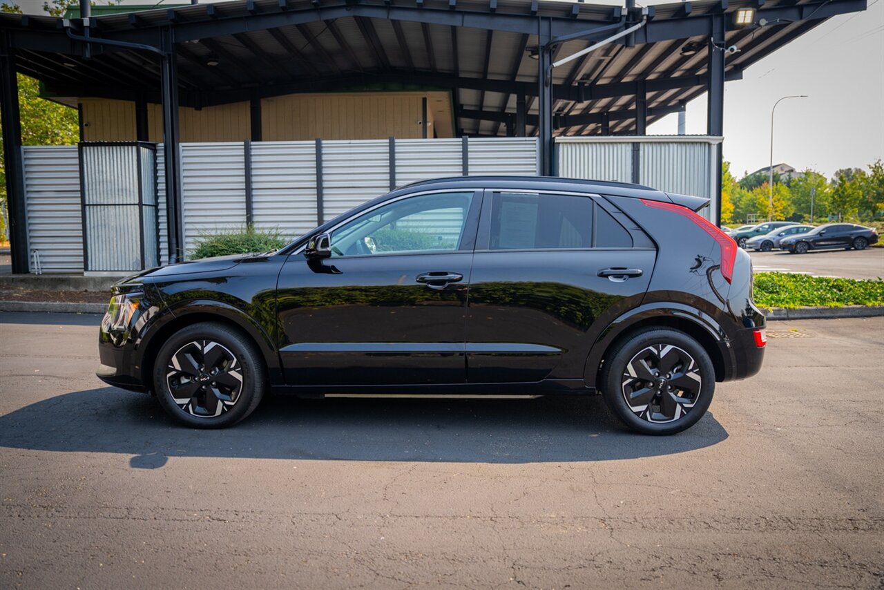 2023 Kia Niro EV Wind   - Photo 8 - Renton, WA 98057