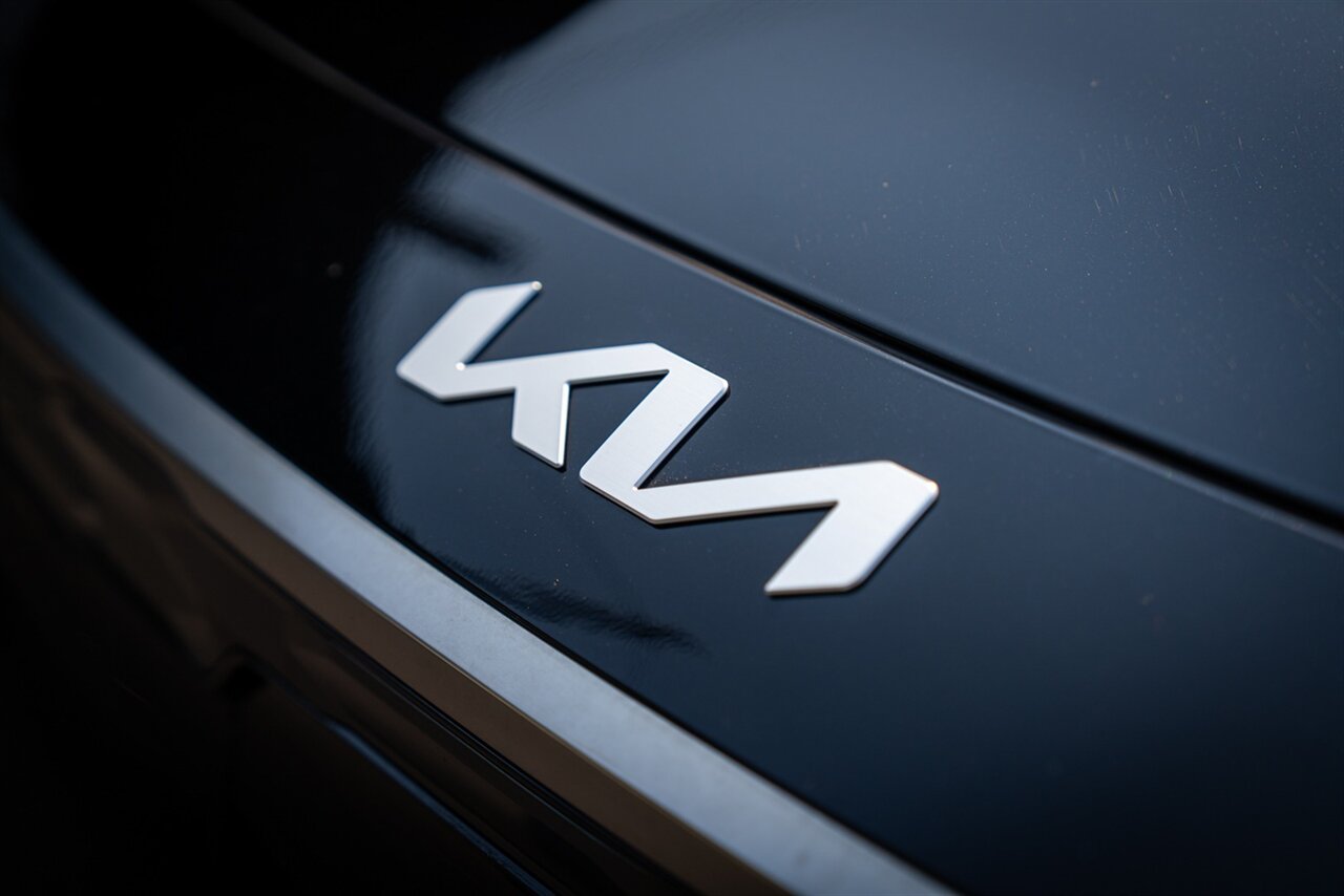 2023 Kia Niro EV Wind   - Photo 4 - Renton, WA 98057