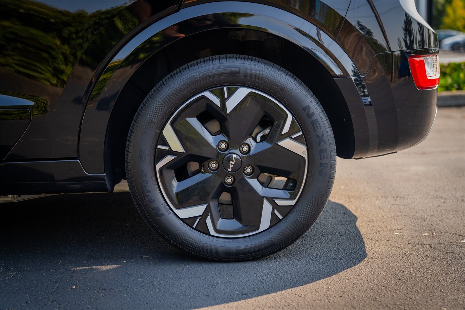 2023 Kia Niro EV Wind   - Photo 14 - Renton, WA 98057
