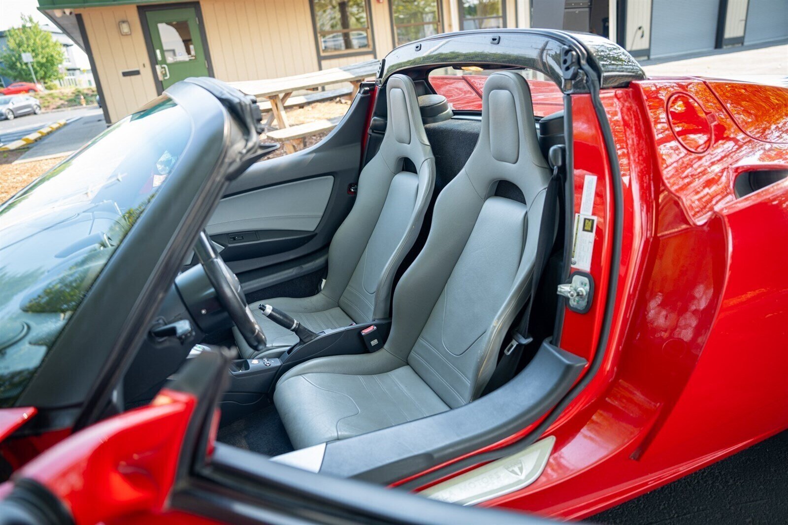 2010 Tesla Roadster   - Photo 38 - Renton, WA 98057