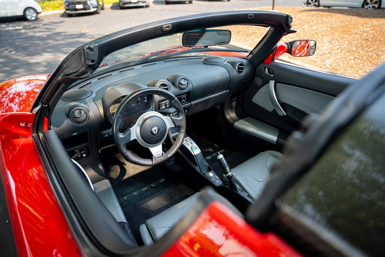 2010 Tesla Roadster   - Photo 33 - Renton, WA 98057