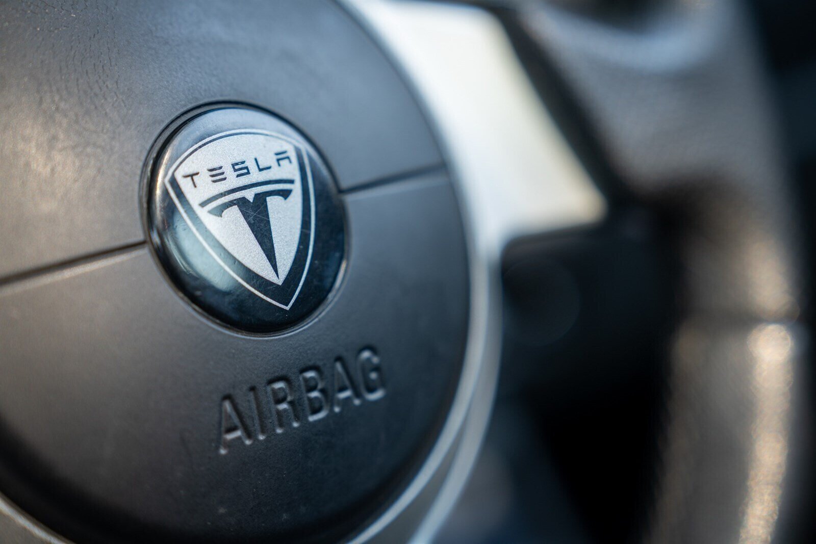 2010 Tesla Roadster   - Photo 47 - Renton, WA 98057
