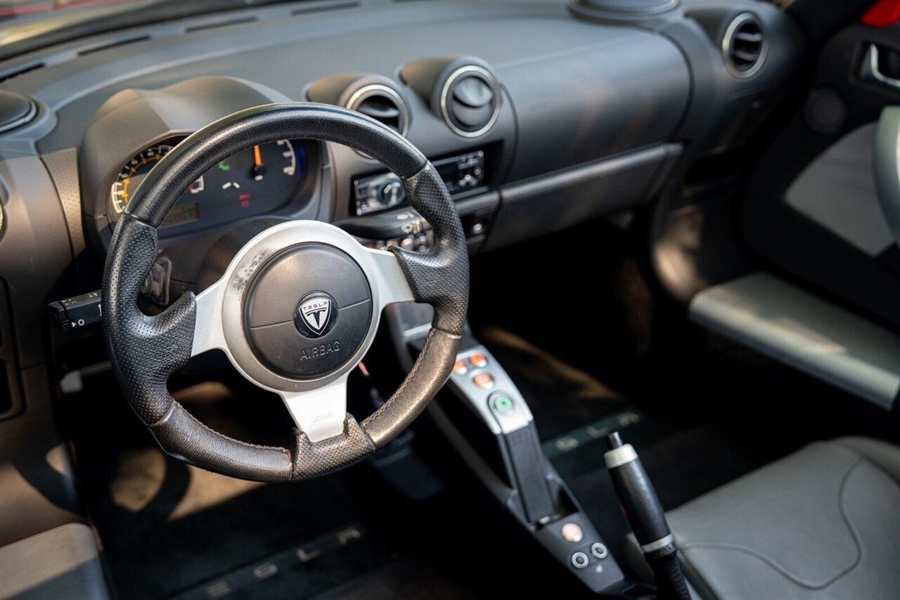 2010 Tesla Roadster   - Photo 34 - Renton, WA 98057
