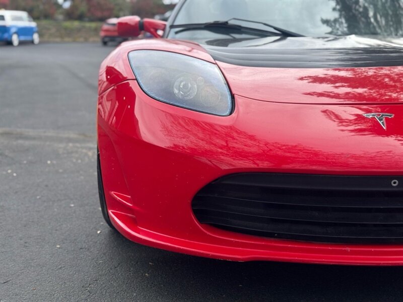 2010 Tesla Roadster   - Photo 2 - Renton, WA 98057