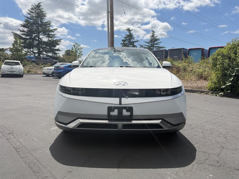 2023 Hyundai IONIQ 5 Limited   - Photo 3 - Renton, WA 98057
